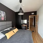 Bruno I Bianca W Symphony Modern Tower 2 I 3 Pietro Lägenhetshotell Gdynia
