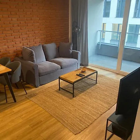 Bruno I Bianca W Symphony Modern Tower 2 I 3 Pietro 3* غدينيا