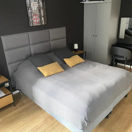 Bruno I Bianca W Symphony Modern Tower 2 I 3 Pietro 3* غدينيا