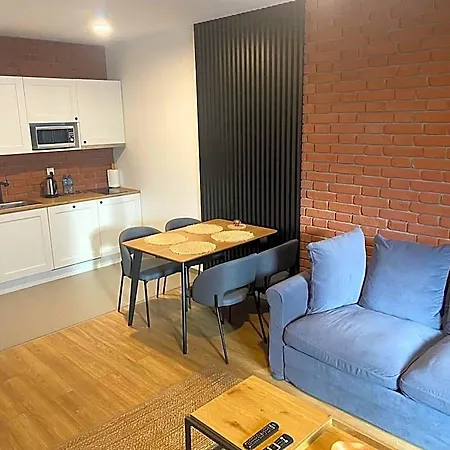 Bruno I Bianca W Symphony Modern Tower 2 I 3 Pietro Апарт-отель