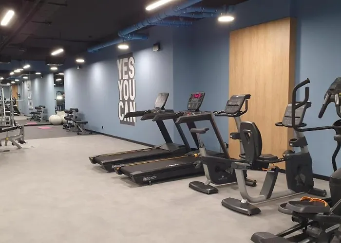 Bruno I Bianca W Symphony Modern Tower 2 I 3 Pietro Aparthotel Gdynia