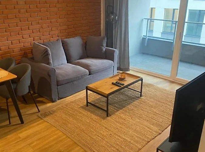 Bruno I Bianca W Symphony Modern Tower 2 I 3 Pietro 3* Gdynia