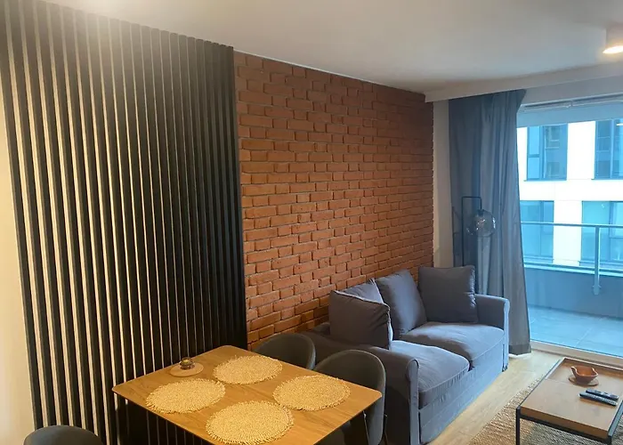 Bruno I Bianca W Symphony Modern Tower 2 I 3 Pietro Aparthotel